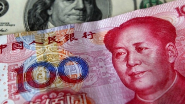 Аналитик: юань заставляет доллар потесниться