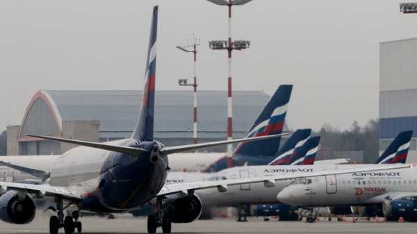 Путин поручил увеличить объем российских международных авиаперевозок