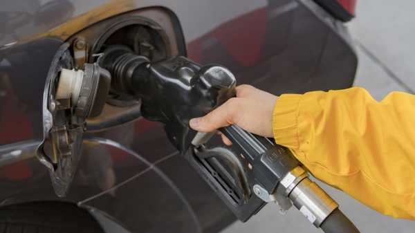 Биржевая цена бензина  и дизтоплива в РФ обновила рекорд