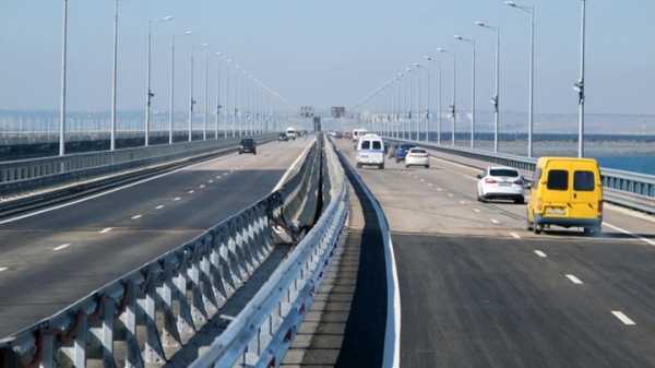 Движение по Крымскому мосту восстановлено в штатном режиме