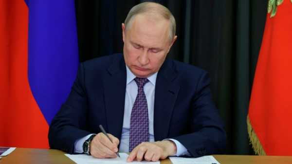 Путин одобрил блокировку сайтов по сборам для ВСУ